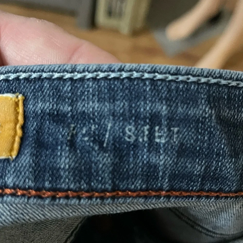 Anthropologie Pilcro Indigo Flare Leg Jeans - Picture 4 of 8